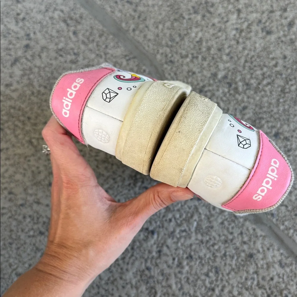 Adidas x Disney white pink Minnie Mouse friends lace up sneakers size 2